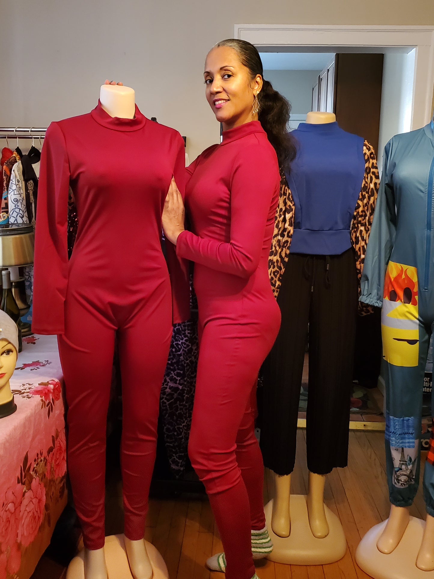 LEARN HOW TO DRESS "MANNEQUINS" WITH DIFFERENT STYLES "COURSE"
